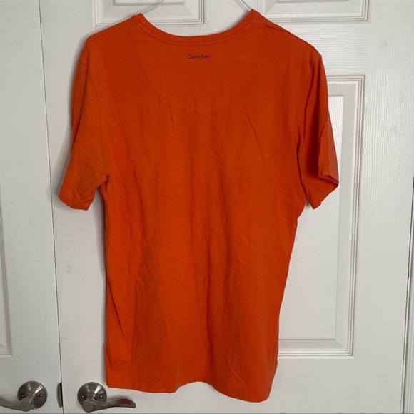 Calvin Klein CK orange vneck henley cotton tshirt XL - Picture 4 of 6